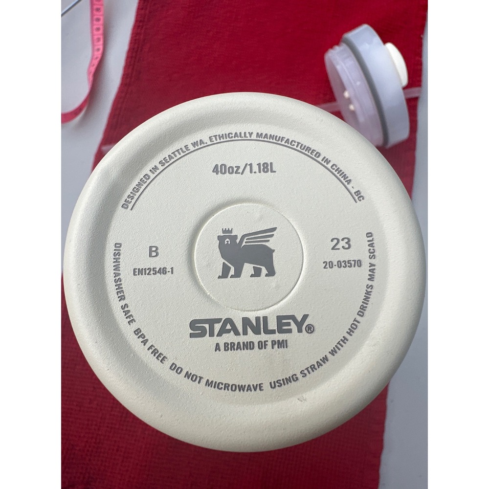 Stanley Adventure Quencher H2.0 FlowState Tumbler 40oz Cream Off-White Insulated - Picture 5 of 5